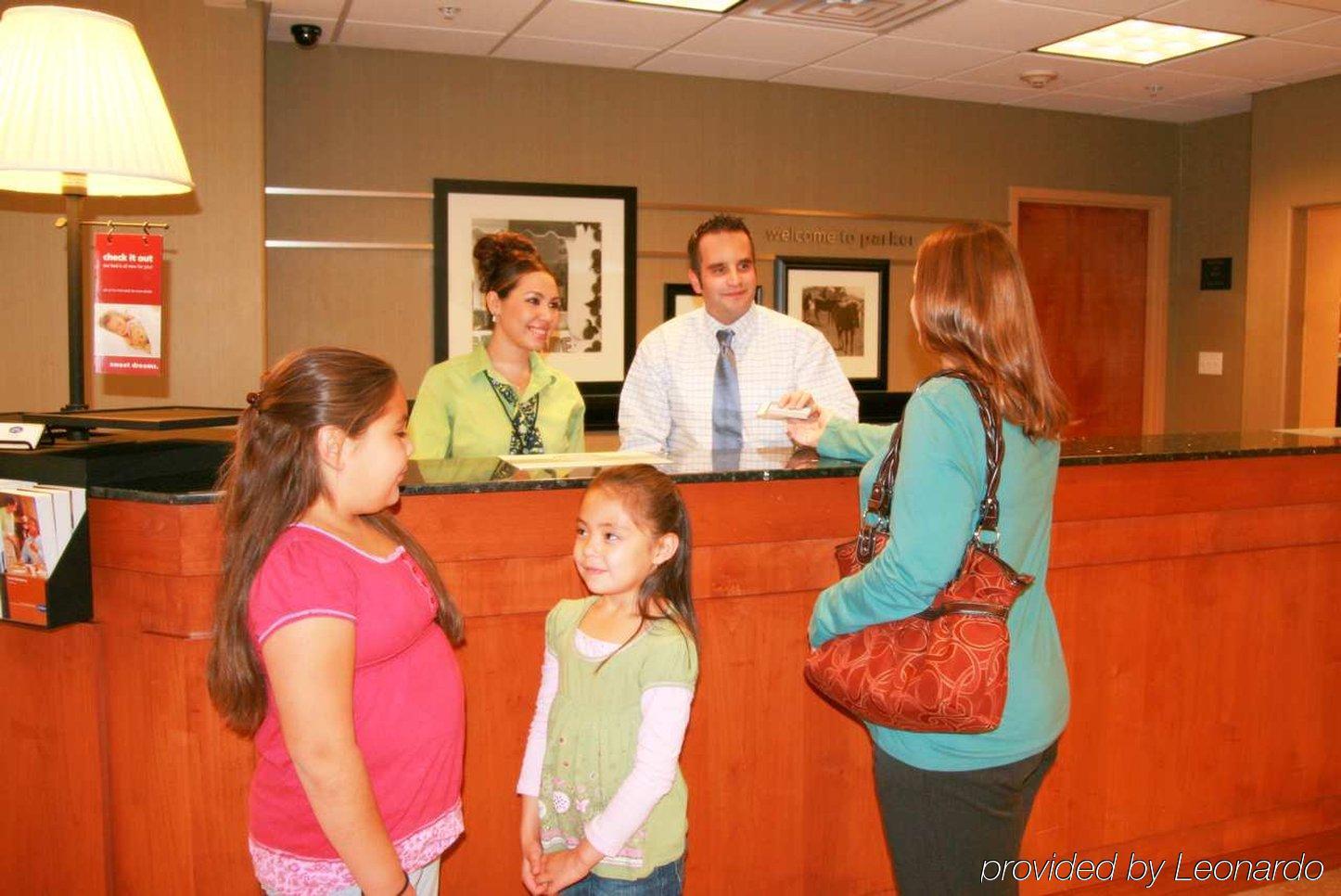 Hampton Inn & Suites פארקר מראה פנימי תמונה